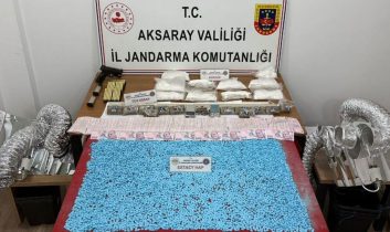 Aksaray’da uyuşturucu operasyonu: Kilolarca madde ele geçirildi, 2 şüpheli tutuklandı