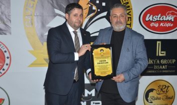 Özgün Medya Haber Ajansı İmtiyaz Sahibi Aydın Özgün’e “Yılın Gazetecisi” ödülü