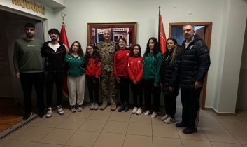 Artvinspor’dan İl Emniyet Müdürüne ziyaret