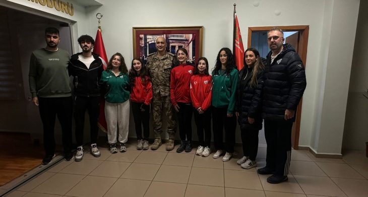 Artvinspor’dan İl Emniyet Müdürüne ziyaret