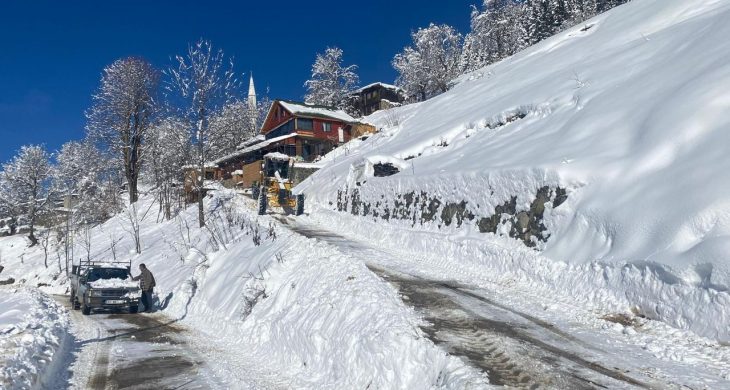 Rize’de 11 köy yolu kardan ulaşıma kapandı