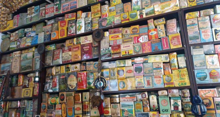 Rize’nin saklı mirası: Necat Mandev’in 64 yıllık çay koleksiyonu