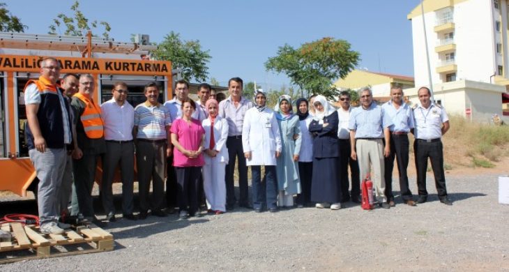 Sağlık Çalışanlarına Afet Acil Durum Eğitimi Verildi