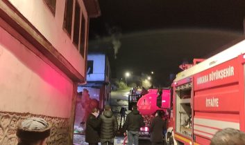 Beypazarı’nda Yangın: Ahşap ev kullanılamaz hale geldi