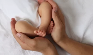 Yeni düzenleme yolda: Doğum izni 24 haftaya çıkıyor