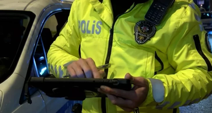 Yeni trafik yasası yürürlükte: Cezalar katlandı