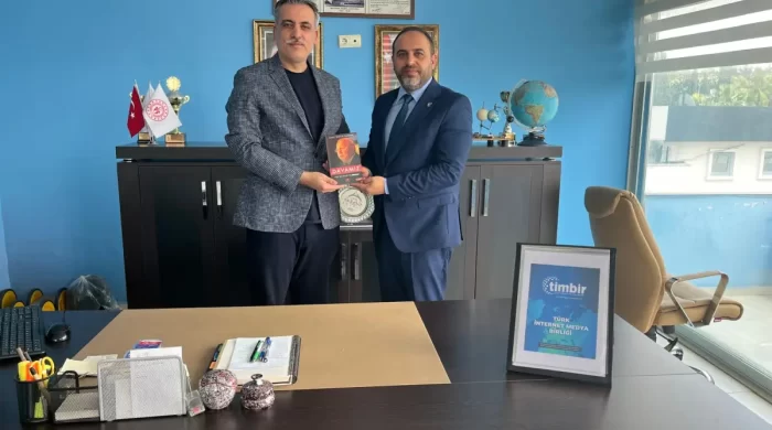 Yeniden Refah Partisi Adana İl Başkanı Özkut Özdemir’den TİMBİR Adana Bölge Temsilciliğine ziyaret