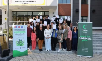 Yeşilay İzmir Şubesi tarafından başlatılan, koruma altındaki çocuklara dijital bağımlılık ve üretken medya eğitimi tamamlandı