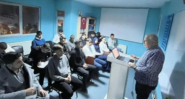 Yeşilay Kars Şubesi’nden eğitim programı