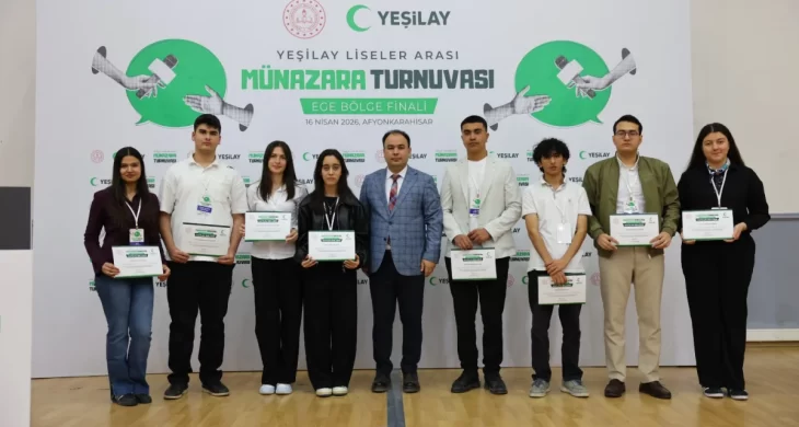 Yeşilay Liseler Arası Münazara Turnuvası Ege Bölge finali tamamlandı