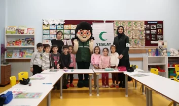 Yeşilay’ın 106. kuruluş yıldönümünde ilk ders zili bağımsız bir gelecek için çaldı