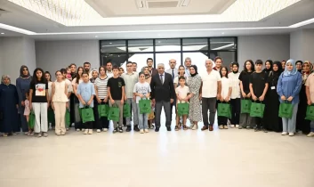 Yeşilyurt Belediyesi’nden başarılı öğrencilere ödül