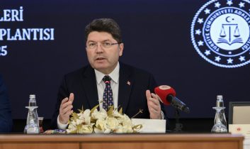 Bakan Tunç: Soruşturmalar siyasi değil, yargı bağımsız