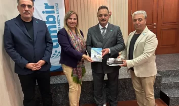“Zəfərlərə Doğru” Kitabı TİMBİR Genel Başkanı Dr. Süleyman Basa’ya takdim edildi
