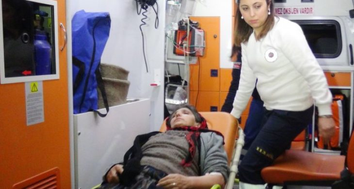 Sobadan Zehirlenen Yatalak Anne Ve Kızını Komşusu Kurtardı